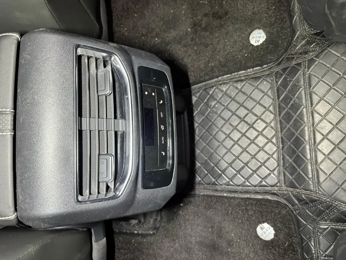 2021 Volkswagen Talagon 2.0T 220HP L4 7DCT,autocango,china used car exporter,china ev exporter,chinese used car exporter,chinese used ev exporter