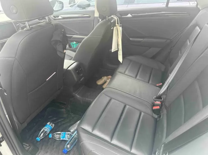 2022 Volkswagen T-Roc 1.4T 150HP L4 7DCT,autocango,china used car exporter,china ev exporter,chinese used car exporter,chinese used ev exporter