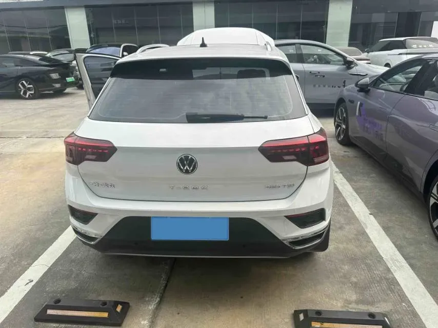 2022 Volkswagen T-Roc 1.4T 150HP L4 7DCT,autocango,china used car exporter,china ev exporter,chinese used car exporter,chinese used ev exporter