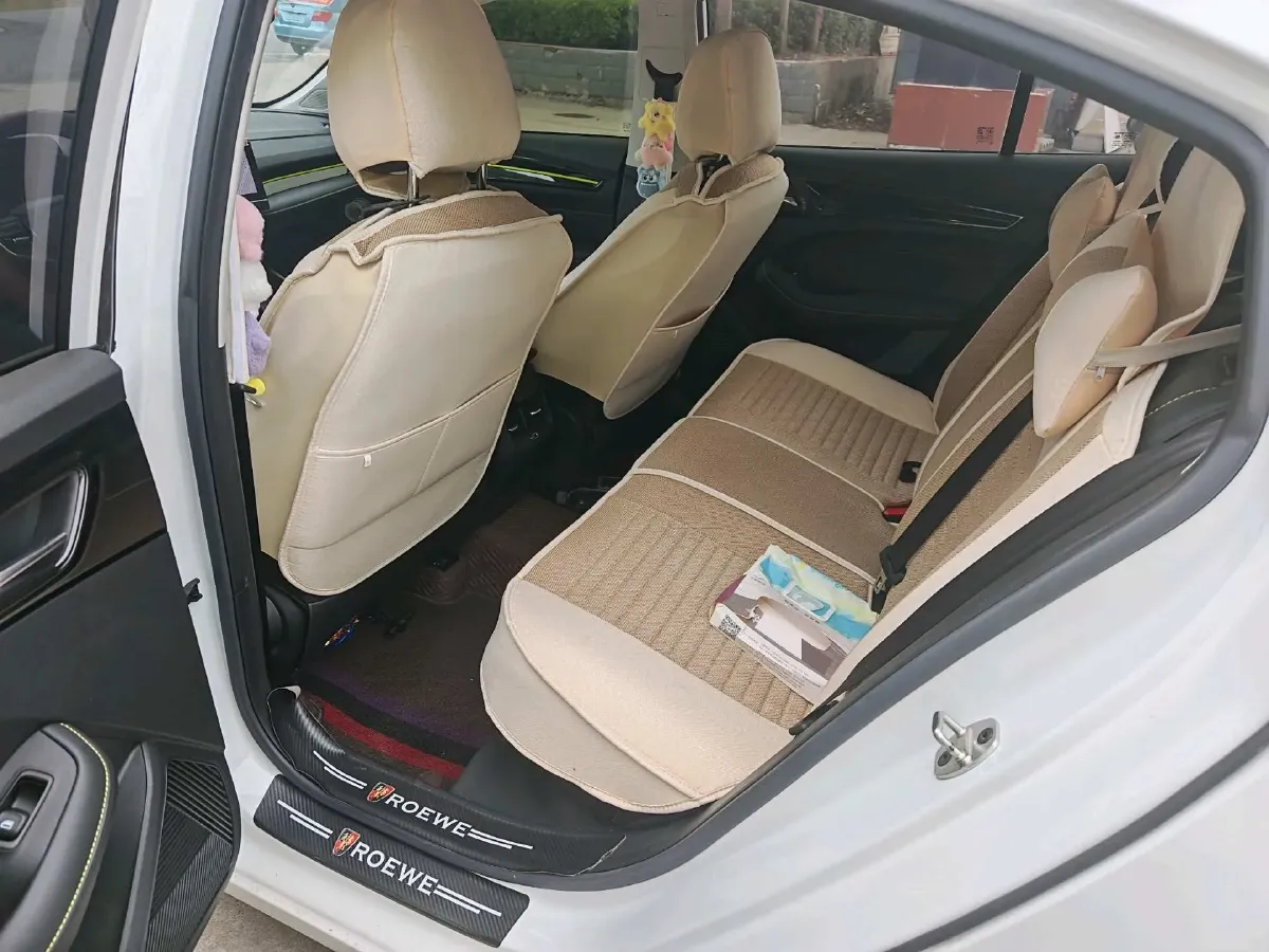 2021 Roewe i5 1.5L 120HP L4 CVT,autocango,china used car exporter,china ev exporter,chinese used car exporter,chinese used ev exporter