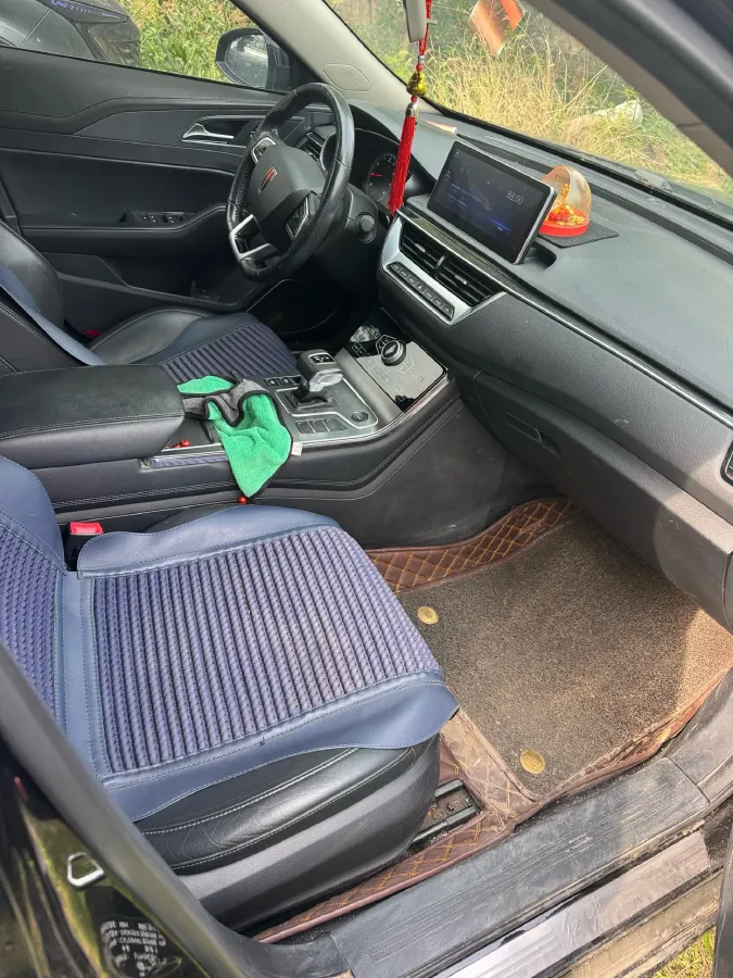 2020 HongQi H5 1.5T 169HP L4 7DCT,autocango,china used car exporter,china ev exporter,chinese used car exporter,chinese used ev exporter