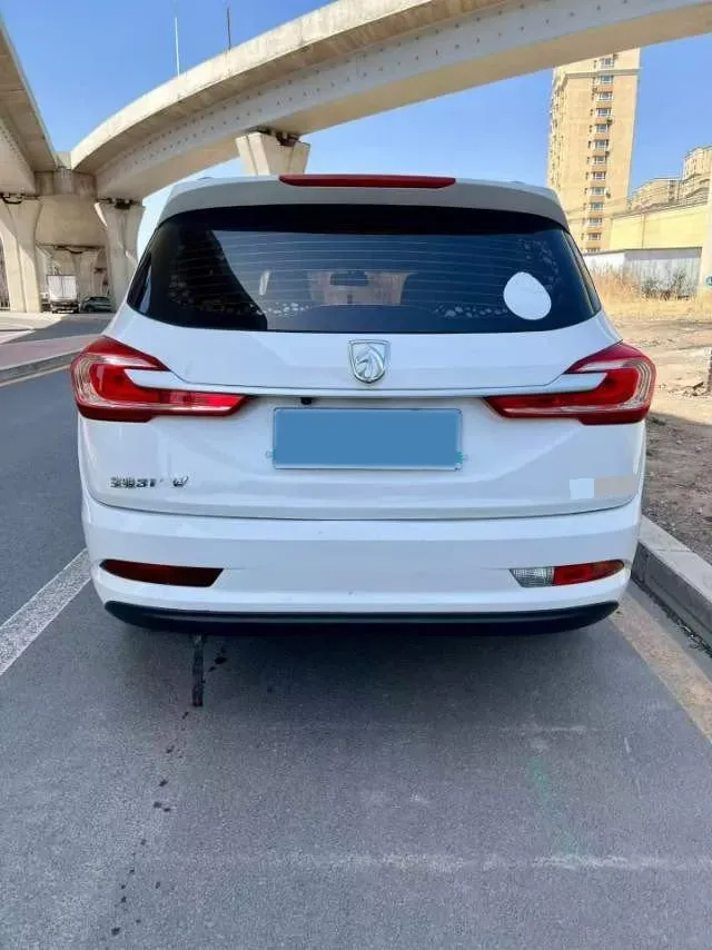 2017 BaoJun 310W 1.5L 112HP L4 6MT,autocango,china used car exporter,china ev exporter,chinese used car exporter,chinese used ev exporter