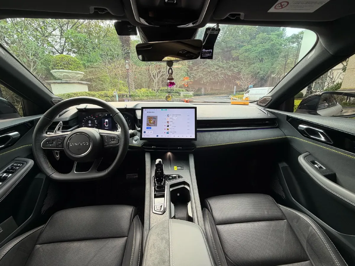 2023 LYNK&CO 03 2.0T 254HP L4 7DCT,autocango,china used car exporter,china ev exporter,chinese used car exporter,chinese used ev exporter