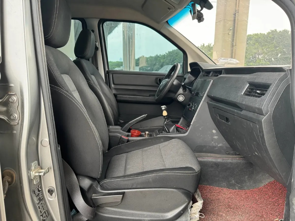 2019 Venucia M50V 1.5L 112HP L4 5MT,autocango,china used car exporter,china ev exporter,chinese used car exporter,chinese used ev exporter