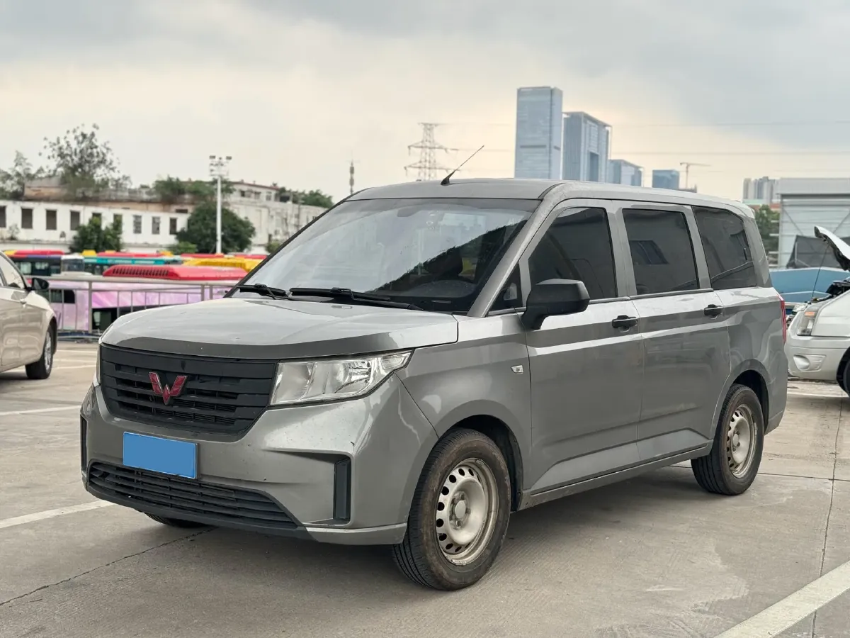 2019 Venucia M50V 1.5L 112HP L4 5MT,autocango,china used car exporter,china ev exporter,chinese used car exporter,chinese used ev exporter