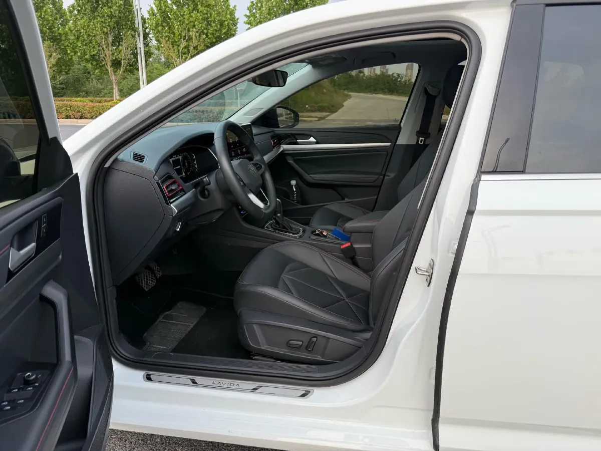 2023 Volkswagen Lavida 1.5T 160HP L4 7DCT,autocango,china used car exporter,china ev exporter,chinese used car exporter,chinese used ev exporter