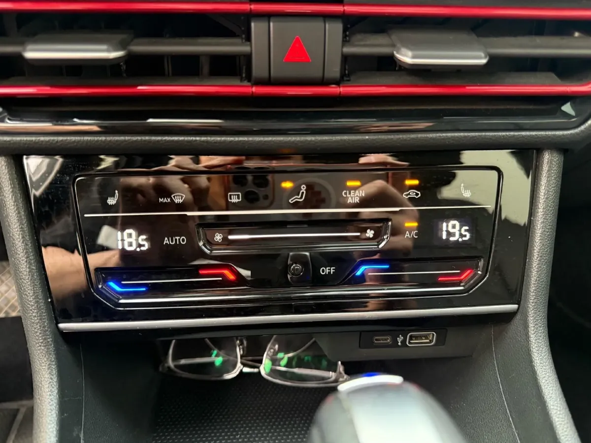 2023 Volkswagen Lavida 1.5T 160HP L4 7DCT,autocango,china used car exporter,china ev exporter,chinese used car exporter,chinese used ev exporter