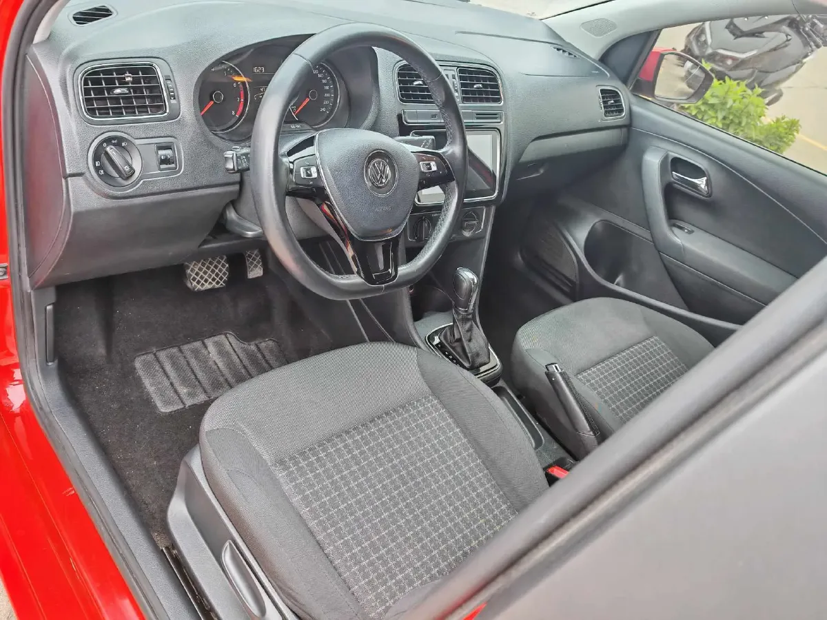 2016 Volkswagen Polo 1.6L 110HP L4 6AT,autocango,china used car exporter,china ev exporter,chinese used car exporter,chinese used ev exporter