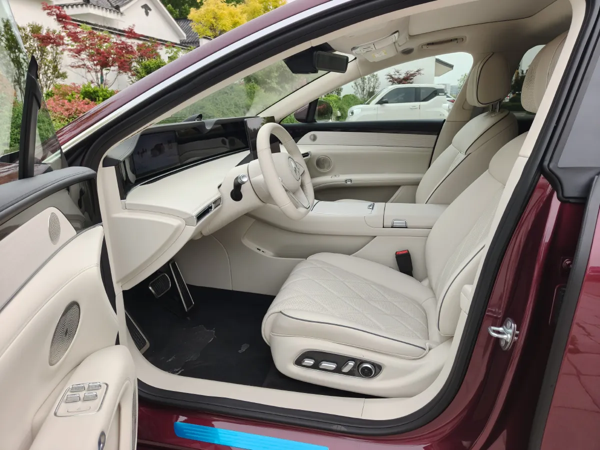 2026 AITO AITO M7 REEV 160HP REEV,autocango,china used car exporter,china ev exporter,chinese used car exporter,chinese used ev exporter