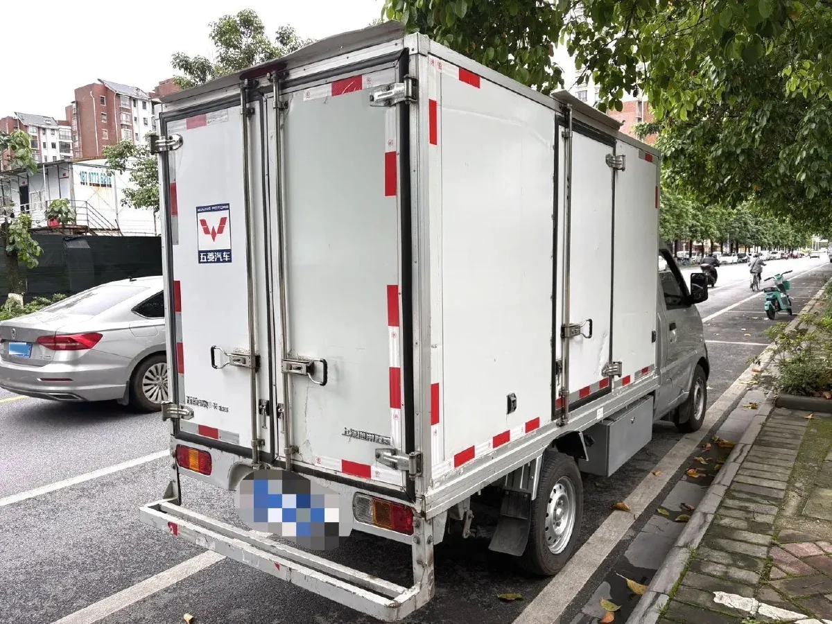 2022 WuLing RongGuang Mini Truck 1.5L 99HP L4 5MT,autocango,china used car exporter,china ev exporter,chinese used car exporter,chinese used ev exporter