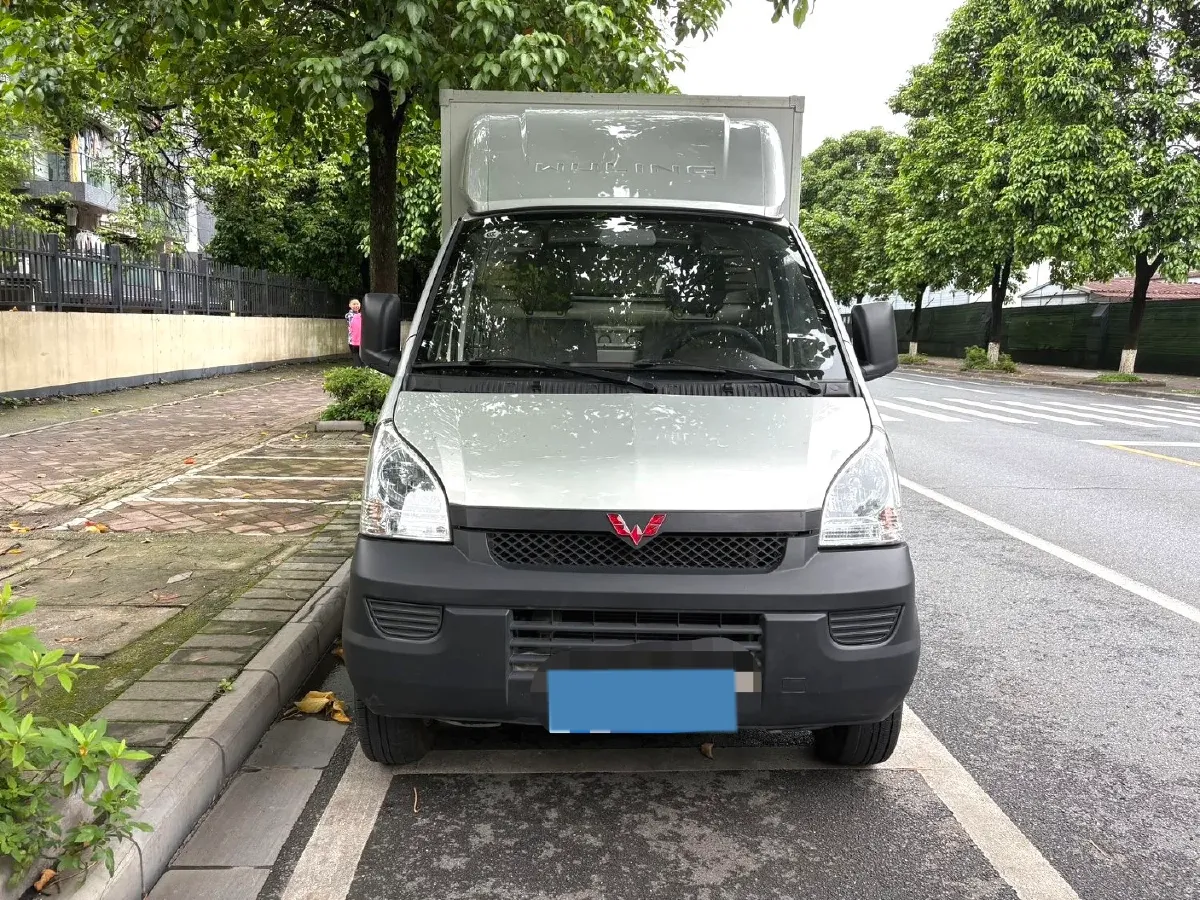 2022 WuLing RongGuang Mini Truck 1.5L 99HP L4 5MT,autocango,china used car exporter,china ev exporter,chinese used car exporter,chinese used ev exporter