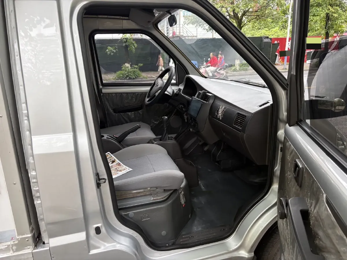 2022 WuLing RongGuang Mini Truck 1.5L 99HP L4 5MT,autocango,china used car exporter,china ev exporter,chinese used car exporter,chinese used ev exporter