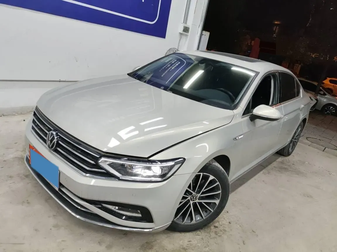 2020 Volkswagen Magotan 2.0T 186HP L4 7DCT,autocango,china used car exporter,china ev exporter,chinese used car exporter,chinese used ev exporter