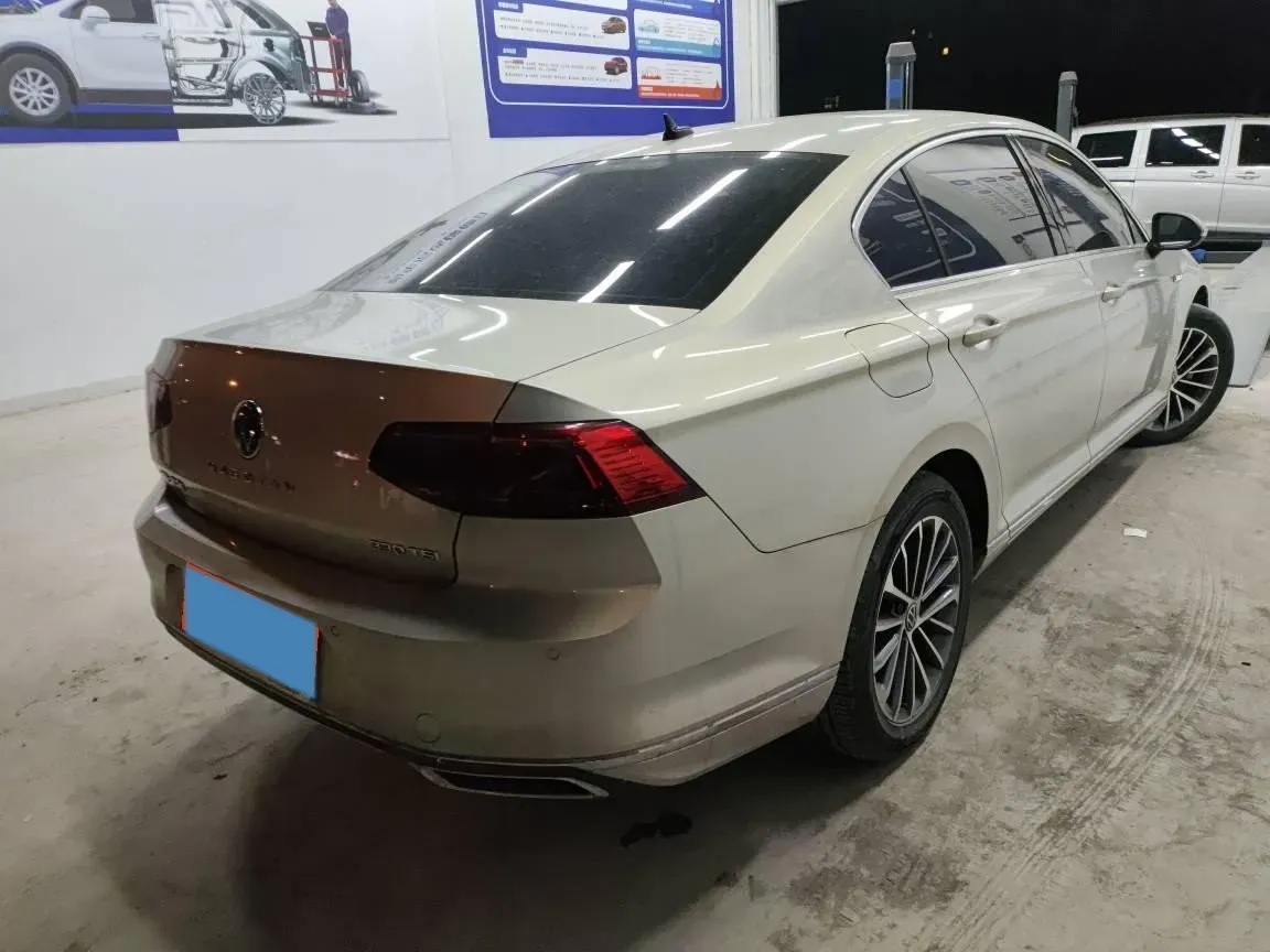 2020 Volkswagen Magotan 2.0T 186HP L4 7DCT,autocango,china used car exporter,china ev exporter,chinese used car exporter,chinese used ev exporter