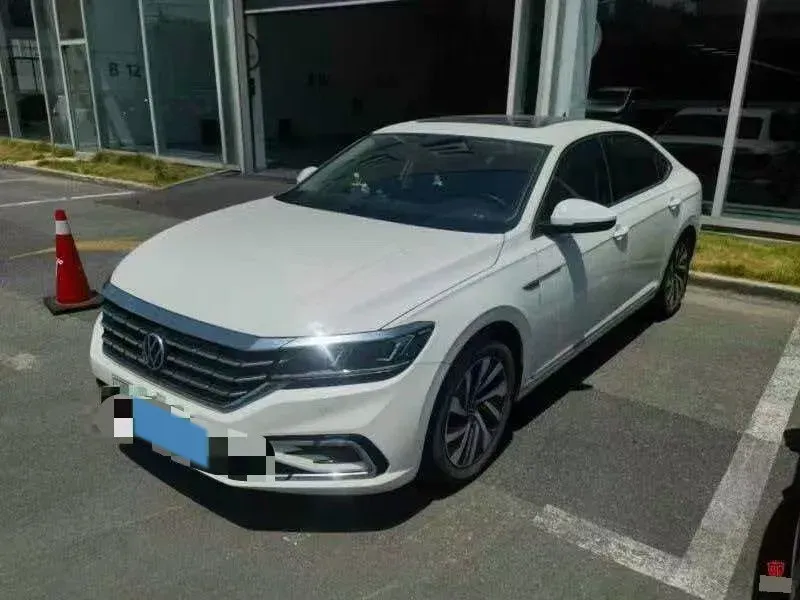 2020 Volkswagen Magotan 2.0T 186HP L4 7DCT,autocango,china used car exporter,china ev exporter,chinese used car exporter,chinese used ev exporter