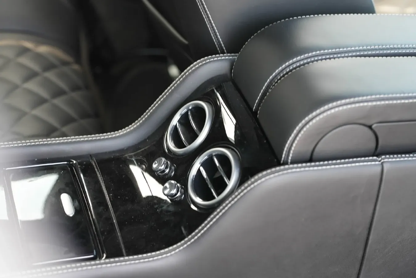 2017 Bentley Continental 4.0T 507HP V8 8AT,autocango,china used car exporter,china ev exporter,chinese used car exporter,chinese used ev exporter