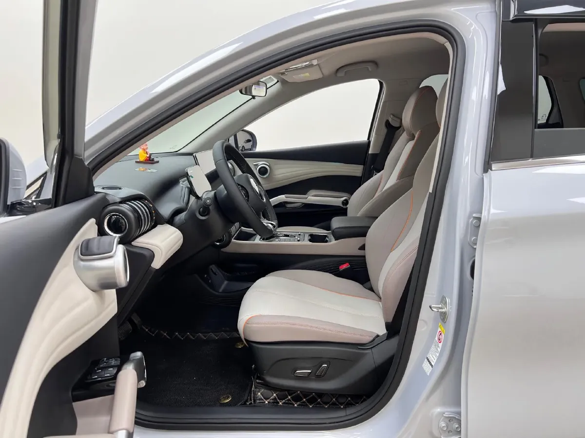 2022 Foton Grand General G7 2.0T 238HP L4 8AT,autocango,china used car exporter,china ev exporter,chinese used car exporter,chinese used ev exporter