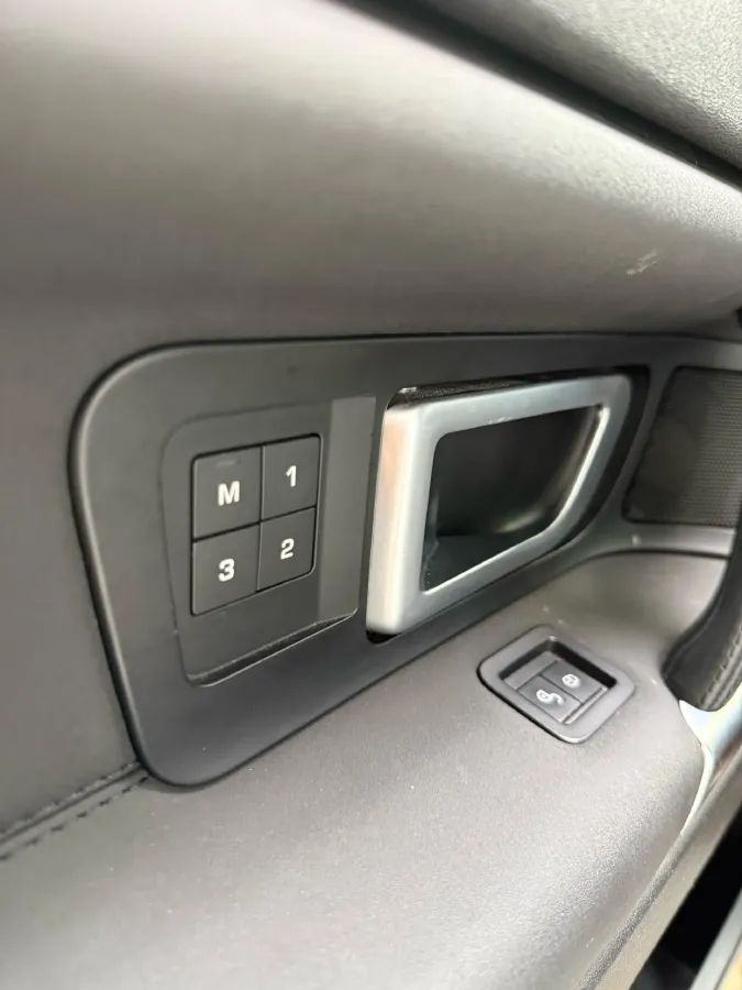 2019 Land Rover Discovery Sport 2.0T 241HP L4 9AT,autocango,china used car exporter,china ev exporter,chinese used car exporter,chinese used ev exporter