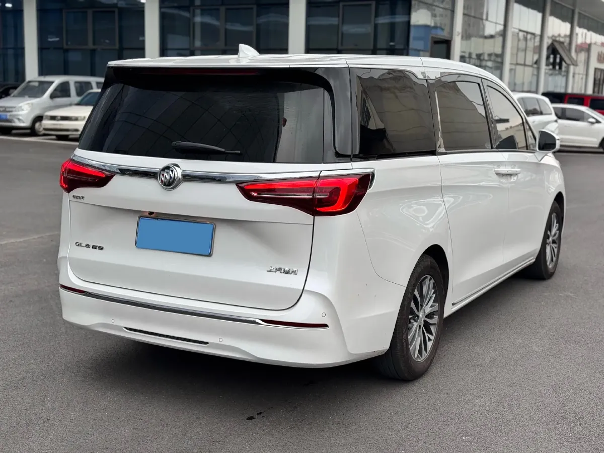 2023 Buick GL8 2.0T 237HP L4 9AT,autocango,china used car exporter,china ev exporter,chinese used car exporter,chinese used ev exporter