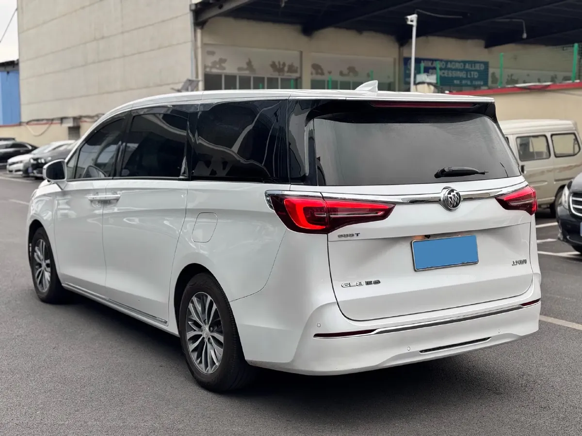 2023 Buick GL8 2.0T 237HP L4 9AT,autocango,china used car exporter,china ev exporter,chinese used car exporter,chinese used ev exporter