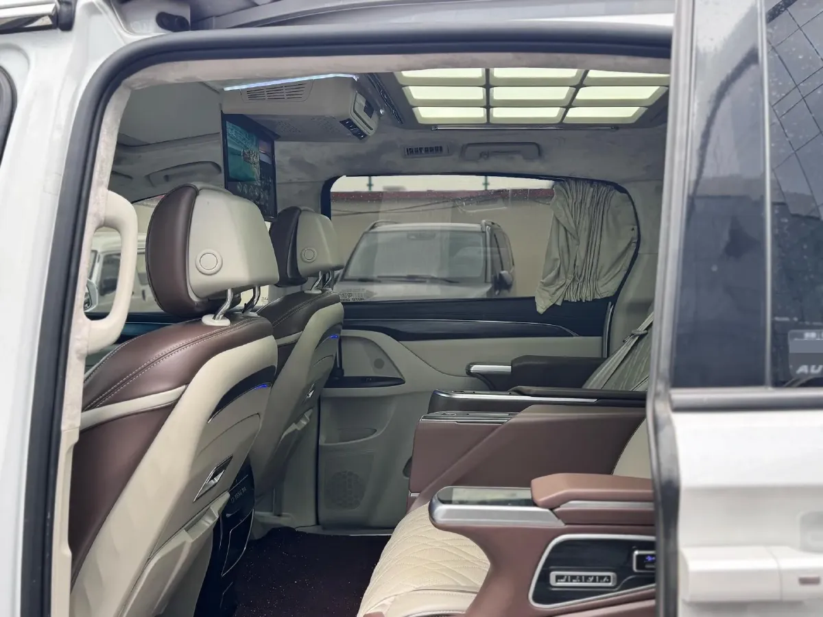 2023 Buick GL8 2.0T 237HP L4 9AT,autocango,china used car exporter,china ev exporter,chinese used car exporter,chinese used ev exporter