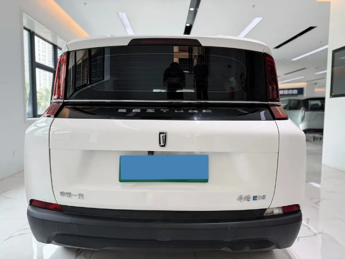 2022 JMC YuHu 7 2.0T 141HP L4 8AT,autocango,china used car exporter,china ev exporter,chinese used car exporter,chinese used ev exporter