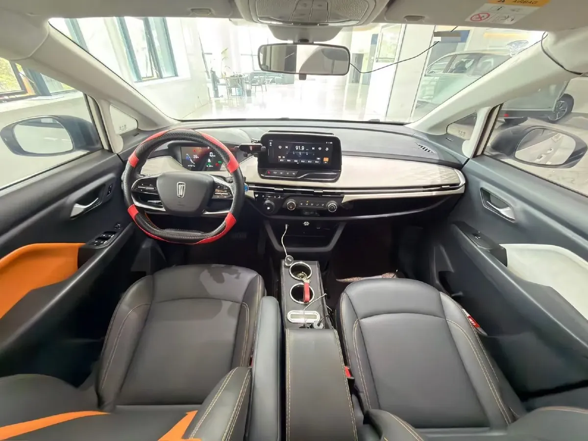 2022 JMC YuHu 7 2.0T 141HP L4 8AT,autocango,china used car exporter,china ev exporter,chinese used car exporter,chinese used ev exporter