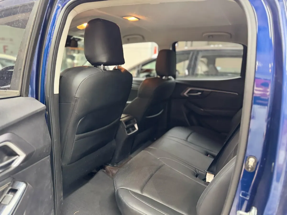 2021 Isuzu D-MAX 1.9T 163HP L4 6AT,autocango,china used car exporter,china ev exporter,chinese used car exporter,chinese used ev exporter