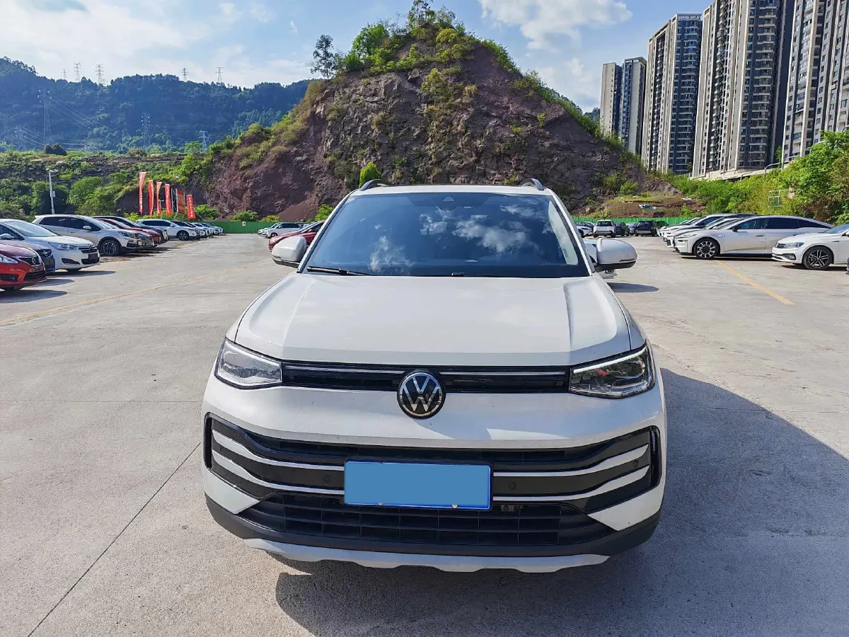 2025 Volkswagen Tharu 1.5T 160HP L4 7DCT,autocango,china used car exporter,china ev exporter,chinese used car exporter,chinese used ev exporter