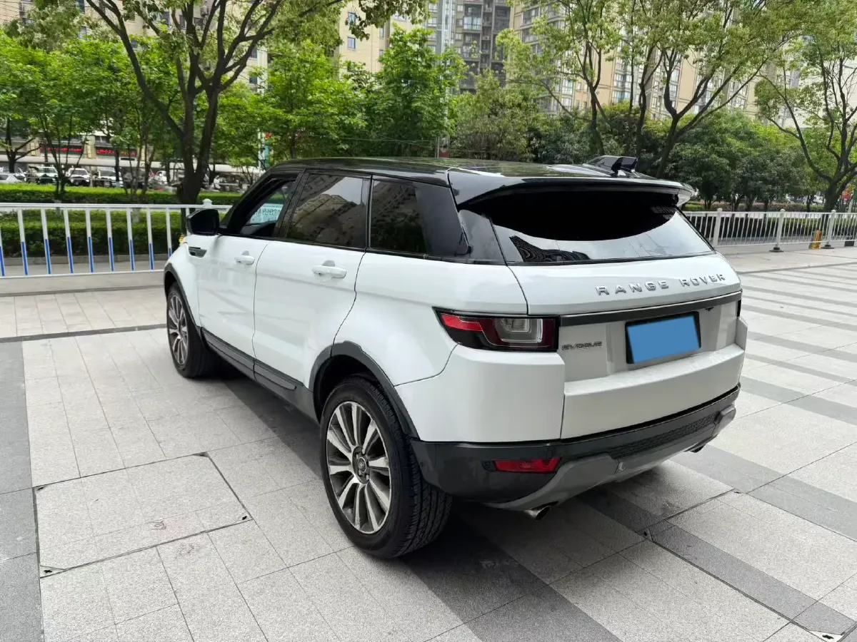 2017 Land Rover Range Rover Evoque 2.0T 241HP L4 9AT,autocango,china used car exporter,china ev exporter,chinese used car exporter,chinese used ev exporter