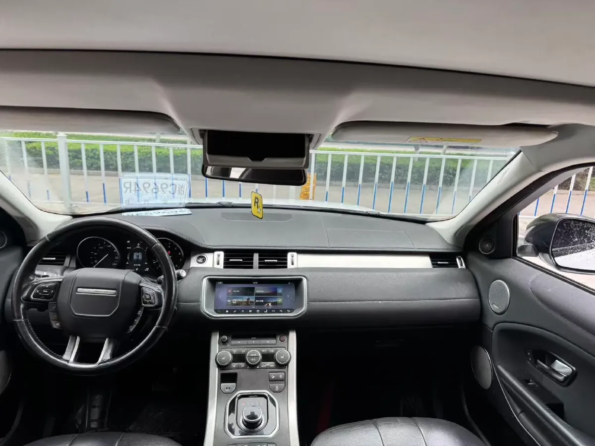 2017 Land Rover Range Rover Evoque 2.0T 241HP L4 9AT,autocango,china used car exporter,china ev exporter,chinese used car exporter,chinese used ev exporter