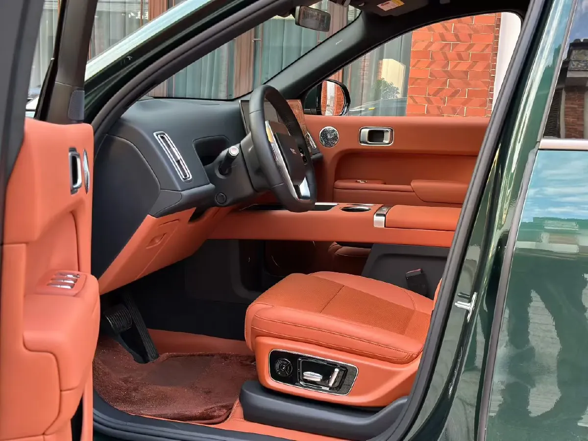 2025 Li L9 Range Extended 154HP REEV,autocango,china used car exporter,china ev exporter,chinese used car exporter,chinese used ev exporter