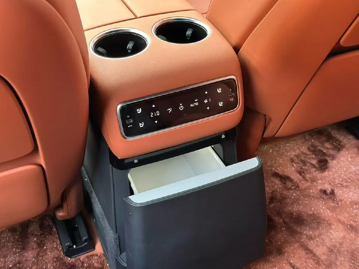 2025 Li L9 Range Extended 154HP REEV,autocango,china used car exporter,china ev exporter,chinese used car exporter,chinese used ev exporter