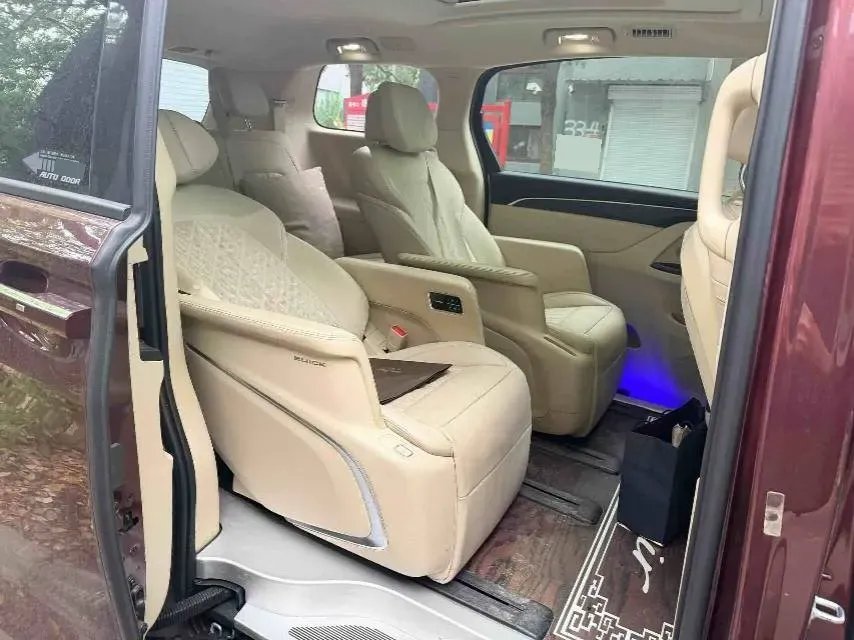 2023 Buick GL8 2.0T 237HP L4 9AT,autocango,china used car exporter,china ev exporter,chinese used car exporter,chinese used ev exporter