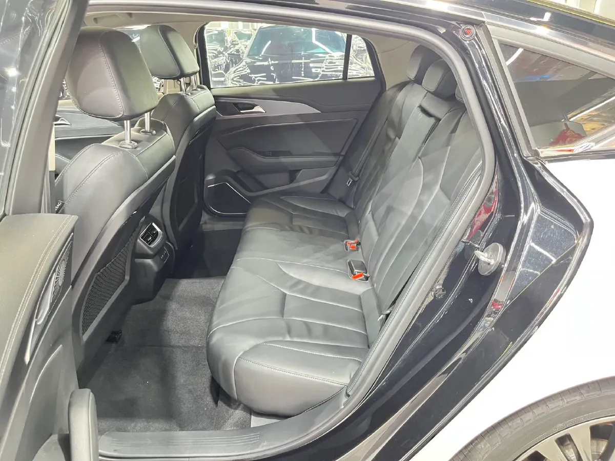 2020 HongQi H5 1.5T 169HP L4 7DCT,autocango,china used car exporter,china ev exporter,chinese used car exporter,chinese used ev exporter