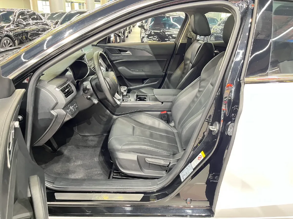 2020 HongQi H5 1.5T 169HP L4 7DCT,autocango,china used car exporter,china ev exporter,chinese used car exporter,chinese used ev exporter