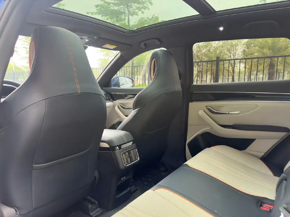 2022 Hyundai Tucson 2.0L 150HP L4 6AT Hybrid,autocango,china used car exporter,china ev exporter,chinese used car exporter,chinese used ev exporter