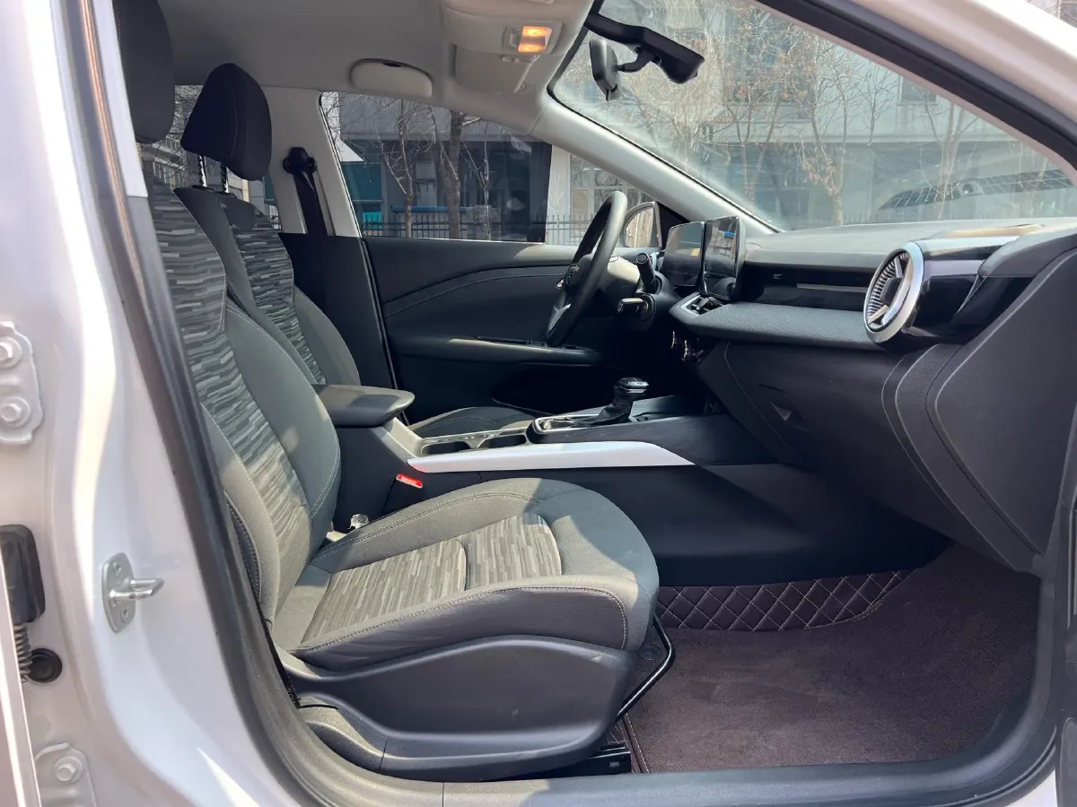 2023 Chevrolet Monza 1.5L 113HP L4 6DCT,autocango,china used car exporter,china ev exporter,chinese used car exporter,chinese used ev exporter