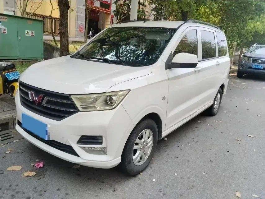 2019 WuLing HongGuang 1.5L 99HP L4 6MT,autocango,china used car exporter,china ev exporter,chinese used car exporter,chinese used ev exporter