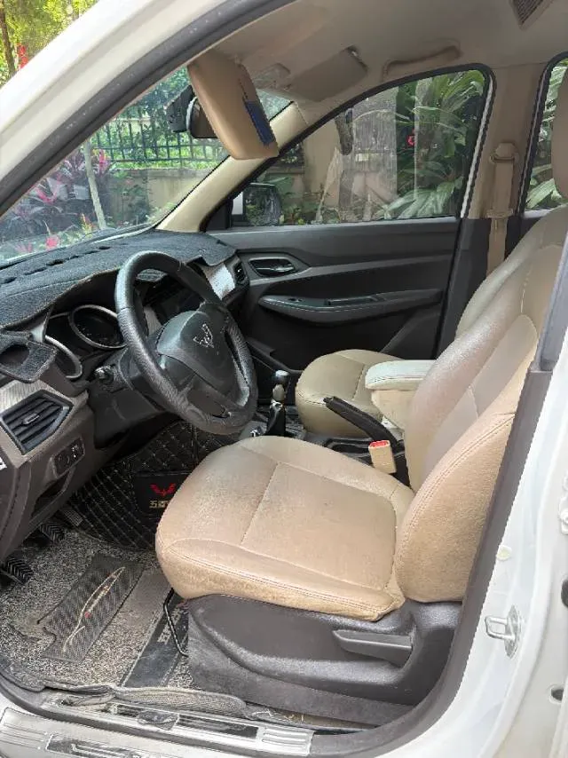 2019 WuLing HongGuang 1.5L 99HP L4 6MT,autocango,china used car exporter,china ev exporter,chinese used car exporter,chinese used ev exporter