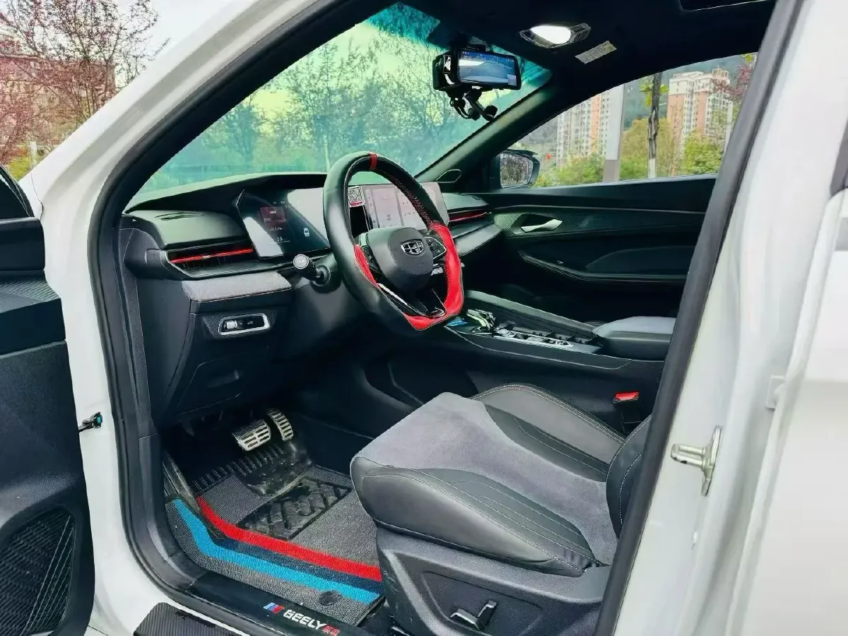 2022 Geely Binray 1.5T 181HP L4 7DCT,autocango,china used car exporter,china ev exporter,chinese used car exporter,chinese used ev exporter