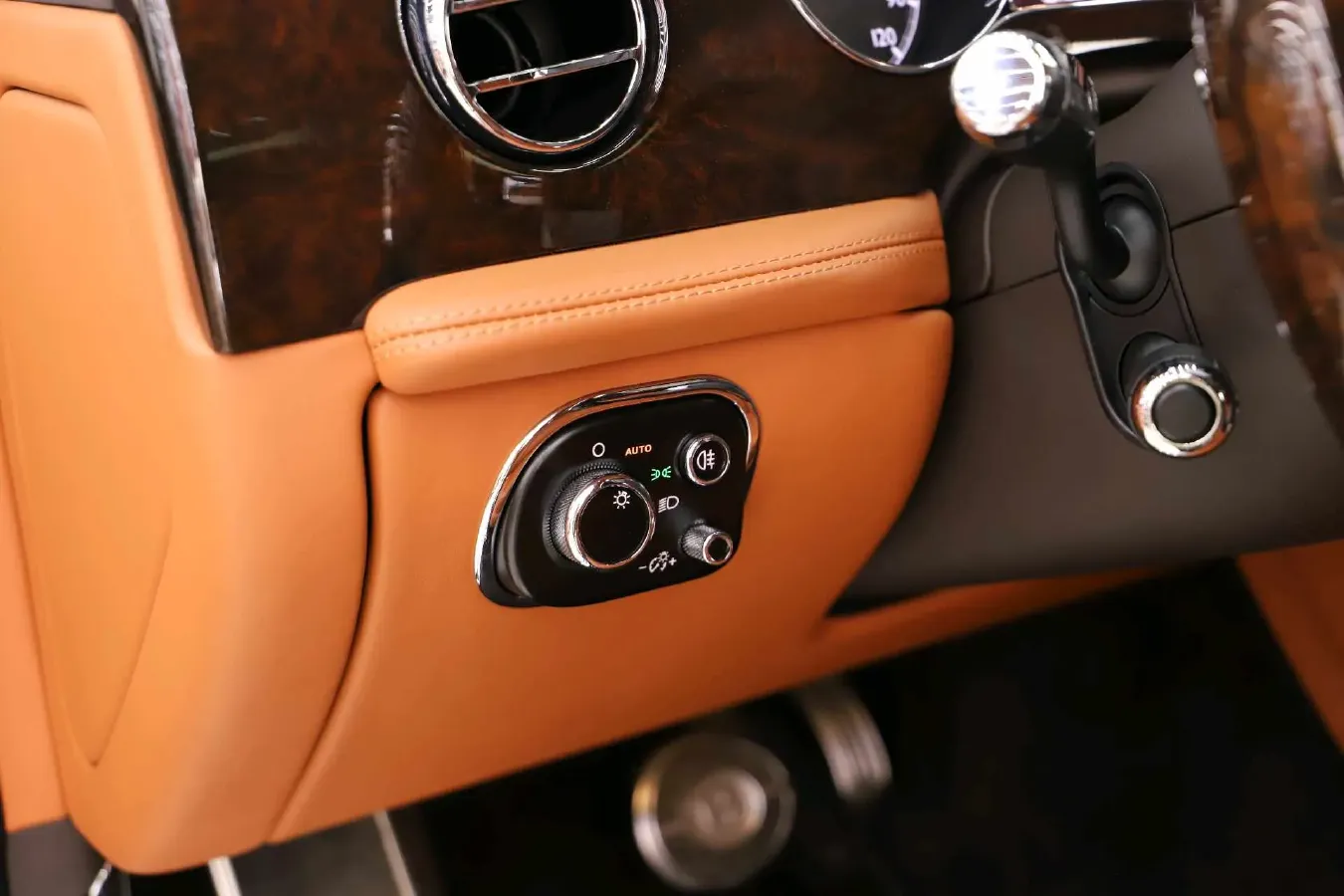 2017 Bentley Mulsanne 6.8T 513HP V8 8AT,autocango,china used car exporter,china ev exporter,chinese used car exporter,chinese used ev exporter