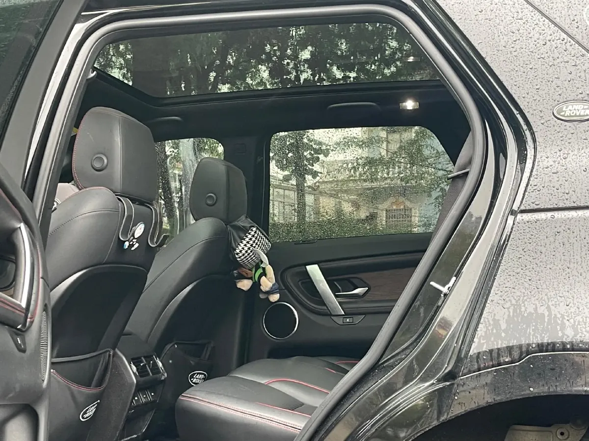 2021 Land Rover Discovery Sport 2.0T 249HP L4 9AT,autocango,china used car exporter,china ev exporter,chinese used car exporter,chinese used ev exporter