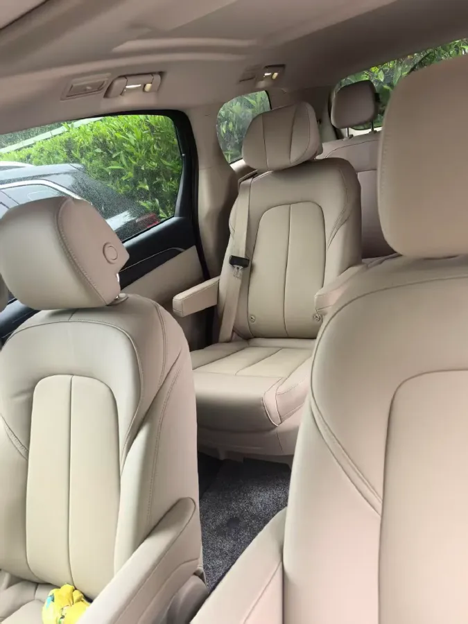 2025 Buick GL8 2.0T 237HP L4 9AT,autocango,china used car exporter,china ev exporter,chinese used car exporter,chinese used ev exporter