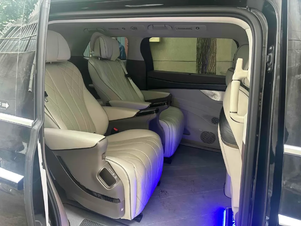 2024 Denza D9 1.5T 139HP L4 E-CVT PHEV 40KWH,autocango,china used car exporter,china ev exporter,chinese used car exporter,chinese used ev exporter