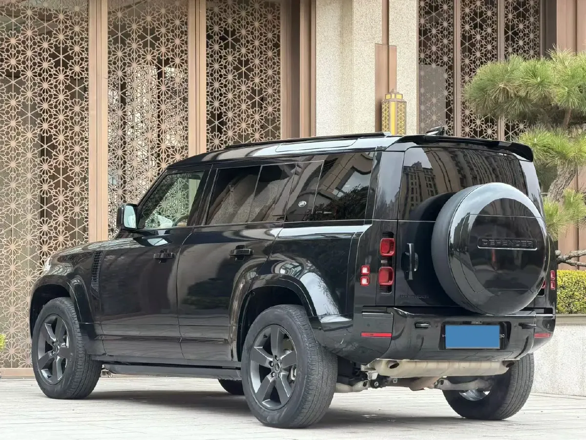 2023 Land Rover Defender 3.0T 400HP L6 8AT,autocango,china used car exporter,china ev exporter,chinese used car exporter,chinese used ev exporter