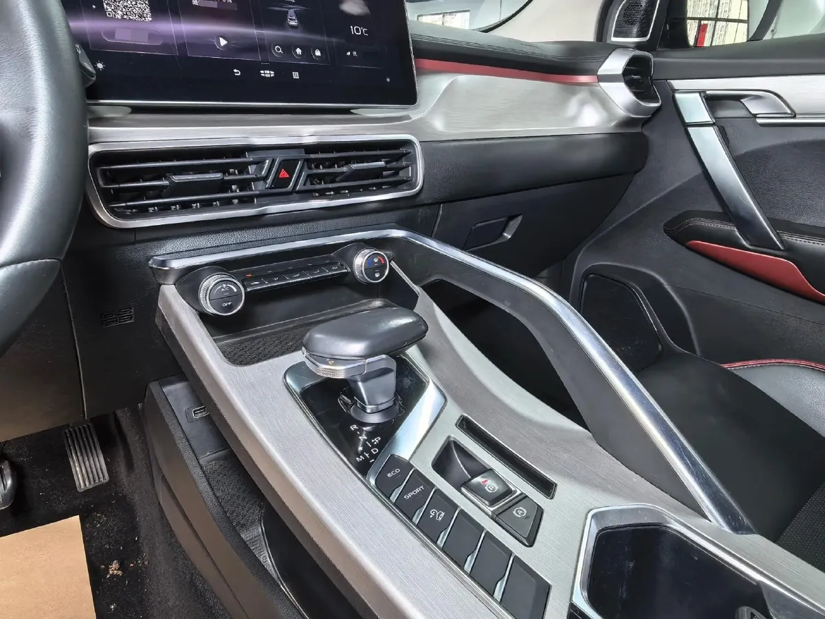 2021 Geely Coolray 1.4T 141HP L4 6DCT,autocango,china used car exporter,china ev exporter,chinese used car exporter,chinese used ev exporter