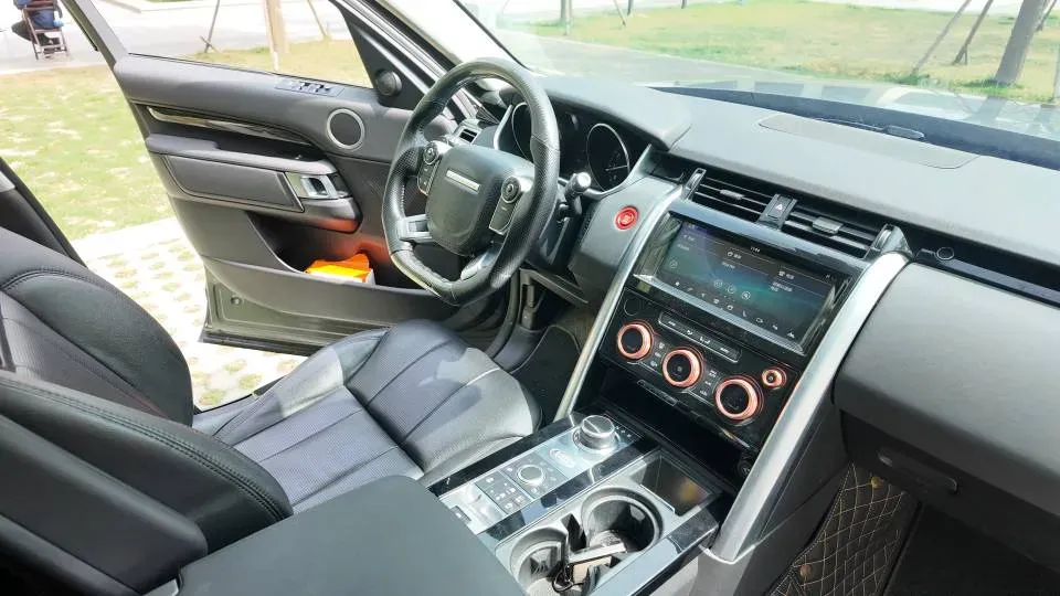 2018 Land Rover Discovery 3.0T 340HP V6 8AT,autocango,china used car exporter,china ev exporter,chinese used car exporter,chinese used ev exporter