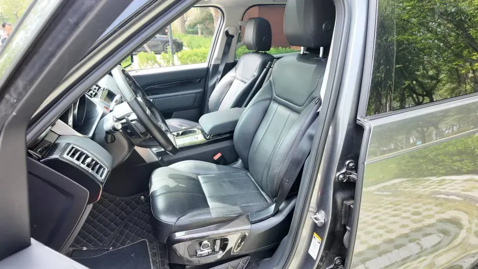 2018 Land Rover Discovery 3.0T 340HP V6 8AT,autocango,china used car exporter,china ev exporter,chinese used car exporter,chinese used ev exporter