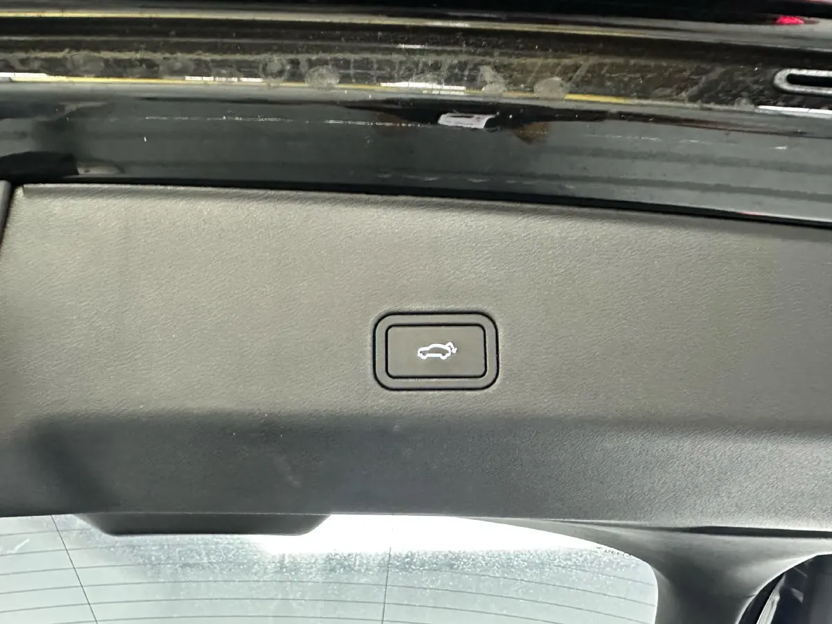 2024 Geely Monjaro 2.0T 238HP L4 8AT,autocango,china used car exporter,china ev exporter,chinese used car exporter,chinese used ev exporter